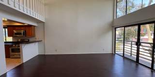 Large and Modern tri-level townhouse in Westwood minutes from Beverly Hills and UCLA Gallery 5