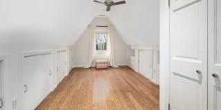 319 Oakland Beach Ave Gallery 12