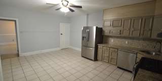 322 JONES Avenue Gallery 9