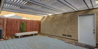 Spacious End-Unit 2 Bed, 2 Bath with Den For Lease in Irvine Gallery 16