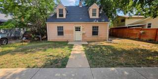 3 bed, 2 bath Two Story House in Goss/Grove. Close to campus. Gallery 1