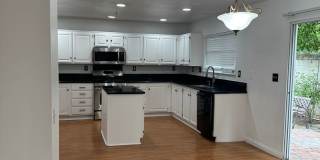 Stunning 3 Bed 3 Bath Duplex in Placentia with Open Floor Plan and Vaulted Ceilings. Gallery 29