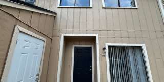 2 Story Townhouse in Hawthorne Reserve Gallery 3
