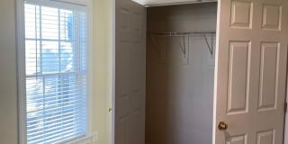 3 Bedroom Townhome in Sterling, with a large complete loft on top floor Gallery 24