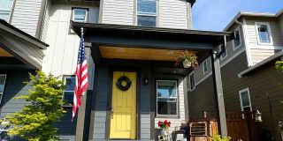 Well maintained 3 bedroom, 2.5 bathroom townhome in Tehaleh Gallery 1