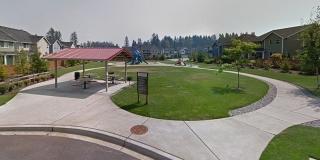 Spacious 4-Bed Home with Loft & Covered Patio in North Creek Gallery 31