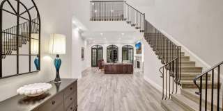 2425 Delmar Place Gallery 54