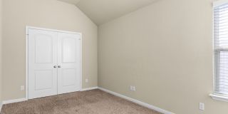 3320 Addison St Gallery 11