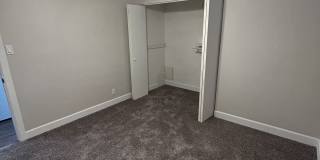 8020 East Oak Street Gallery 4