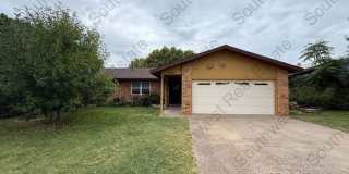 1800 Courtland Circle Gallery 1