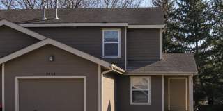 Great 2 Bed 2 Bath 1 Car Garage Split Level Duplex Gallery 1