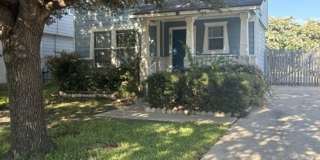 3 Bedroom home near Settlement Park Gallery 1
