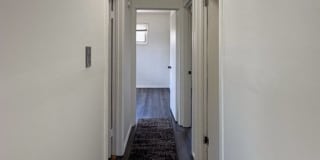 Property for rent in the quiet neighborhood of Highview Hills Gallery 9