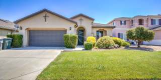 Plumas Lake Rental, Huge Living Room Gallery 1