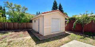 Spacious Four Bedroom Napa Home Gallery 30