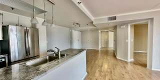 Stunning 2BD/2BA Condo in Downtown! With Parking and Washer/Dryer! Stunning 2BD/2BA Condo in Downtown! With Parking and Washer/Dryer! Gallery 4