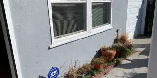 Two bedroom 1 bath Gallery 4