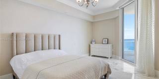 16047 Collins Avenue Gallery 27