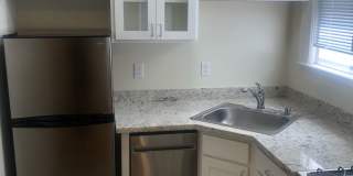 Sweet Studio. Alamo Square. Dishwasher. Microwave. Hardwood. Granite. Stainless. Laundry. Open Sat/Sun 10:30-11:30** Gallery 1
