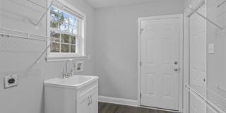 236 White Oak Boulevard Gallery 7