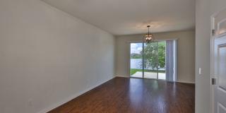 Beautiful Townhome at Magnolia Park! Gallery 9