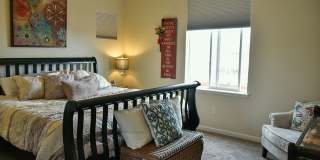 Great 3 Bed / 3 Bath with Garage! Open Floor Plan with Upgrades! Gallery 6