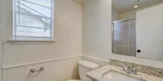 3 bedroom 2.5 bath - NW Highway and Rockwell Gallery 27
