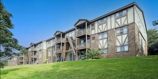 Chalet Villa Apartments Gallery 3