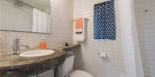 1212 Castle Hill St #7 Gallery 27