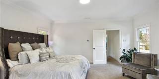 1930 Wildwood Place NE Gallery 13
