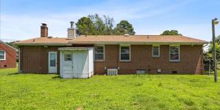 3BR/1.5BA Brick Ranch with Fireplace | Extra Storage | Hampton Near Shipyard & I-64 Gallery 25