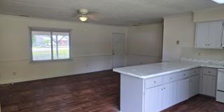 4 Bedroom house with bonus room and large yard. Gallery 8