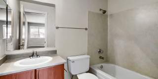 2 Bed 2 Bath Condo @ Desirable Community w/ Pool, Hot Tub & Exercise Room! Gallery 16