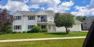Spacious Upper 2-Bedroom, 1.5-Bath with Attached Garage Gallery 1