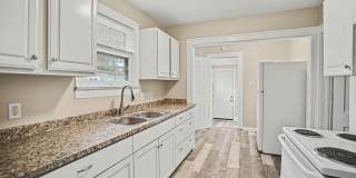 Move in special!! $250 off first full month rent or a 55 inch TV!! Gallery 1