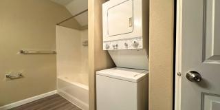 Cozy 1 Bedroom Condo!! Move In Ready! Gallery 16