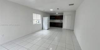 15741 NW 40th Ct Gallery 3