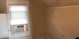 1 Bedroom Garage Apartment on Austin Avenue 1 Bedroom Garage Apartment on Austin Avenue Gallery 6