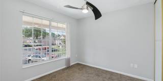Beautifully Updated Condo Gallery 12