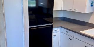 Available now: | 1 Bedroom, 1 Bathroom in Waikiki Cove. Gallery 21