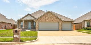 Charming 3-Bedroom Home with 3-Car Garage in Moore! Gallery 1