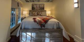 2745 DOWNING Street Gallery 11