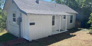 Cute Cottage Style house!! Gallery 1