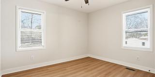 127 Perry Street Gallery 20