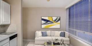 1212 Guadalupe Street Gallery 13