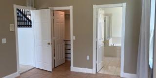 5 bedroom, 3.5 bath Pool Home Gallery 37