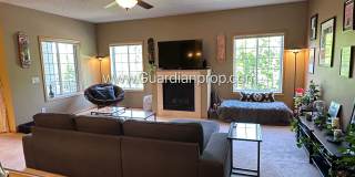 Lakeville 2 Bedroom Town Home, Dishwasher, Fireplace, 2 Car Garage, Garage Bonus Room Gallery 5