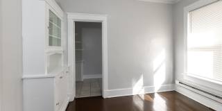 Hawthorne Street Gallery 129