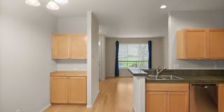 Lovely Home In A Excellent Location! 2 Bedrm 2.5 Bath in Arbor Reserve **PET FRIENDLY! & INTERNET INCLUDED** Gallery 9