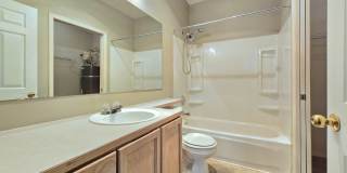 Bothell Condo  -  Pet Friendly! Gallery 10